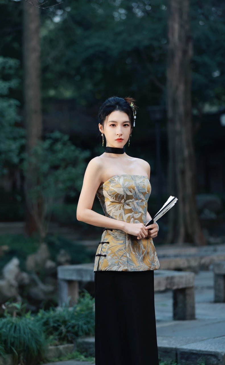 在金主包养协定下探索现代爱情与经济关系的微妙平衡