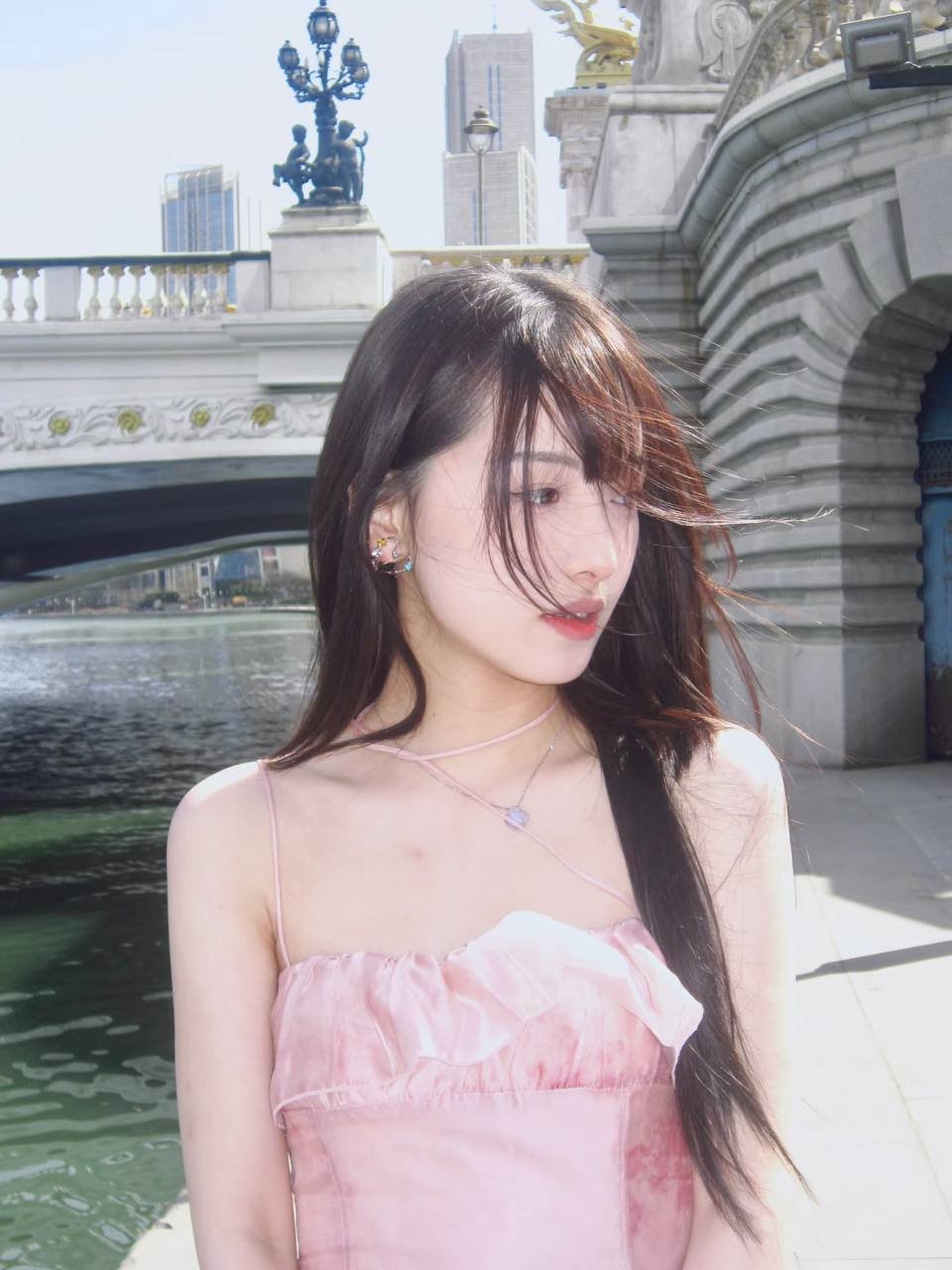 探秘天津短期包养现象：欲望与现实的交织