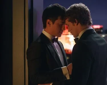 《炽热对决》恋爱模拟器：走进冰球场外的爱与火花